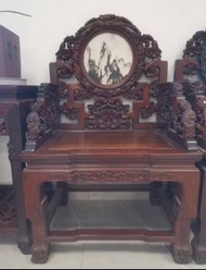 香港實體門店 高價求 大紅酸枝 古董酸枝 酸枝太師 等等椅 酸枝扶手椅 酸枝羅漢床 酸枝臺、六角酸枝花幾、明清大紅酸枝傢私、大班椅、長案桌、茶几、酸枝羅漢床、太師椅、酸枝官帽椅、酸枝櫃、酸枝佛床躺椅、