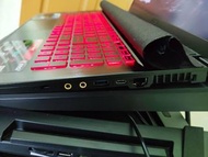 MSI GF75 10SCSR i7-10750H 8G 256-SSD NA GTX 1650 Ti 4GB 17.3" 1920x1080 電競本 95%