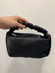 Alexander Wang 黑色飯盒包