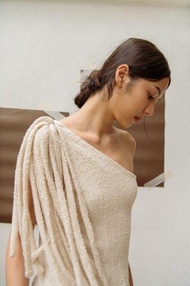 wwgwear - Eugene Fringe Top เสื้อไหล่เดียว ดีเทลพู่