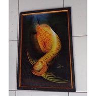 lukisan cetak ikan arwana super golden plus bingkai ukuran 65×45