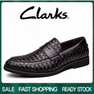 Clarks_รองเท้าผู้ชาย รุ่น สีดำ รองเท้าหนังแท้ รองเท้าทางการ รองเท้าแบบสวม รองเท้าแต่งงาน รองเท้าหนังผู้ชาย
