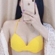Bikini top with odd yellow underwire