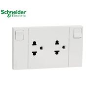 AvatarOn A double 3-pin switched socket