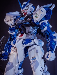 Gundam Core Model HG Freedom 2.0 Attacks the Free Red Heresy Class, Assembling the Mecha with Hands 