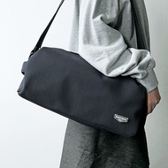 流浪枕頭包系列 健身運動大容量收納包/單肩斜挎包/側背包 黑色款