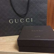 全新 Gucci 古馳 小款 正方形 原廠 禮盒 圍巾 絲巾 專用 紙盒 提袋 保證真品 正品   會附贈大的Gucci提袋