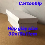 10 SHOE BOXES SIZE 30X15X11CM WHITE