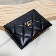 Chanel 黑經典卡皮包