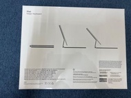 iPad Pro 11 Magic Keyboard white