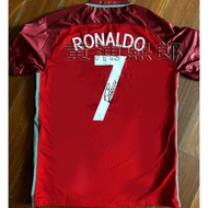 Crown Cristiano Cristiano Ronaldo Autographed Portugal Team 2016 Football Jersey// Jersey XZ
