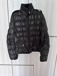 BURBERRY 藍標女裝羽絨外套