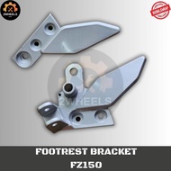 FOOTREST BRACKET YAMAHA FZ150i (SILVER)