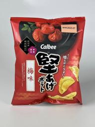 1/17新品到貨~日本calbee商品~季節限定 堅あげポテト 洋芋片南高梅子風味