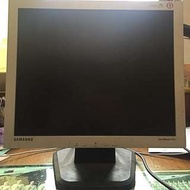 三星 19 吋電腦螢幕