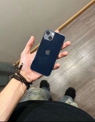 iPhone 13 mini 128G 黑色 iOS 15 外觀幾乎全新 電池100% 開通無使用 有玻璃貼 空壓殼和充電線 充電頭