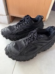 BALENCIAGA Defender Bouncer Size:42 Black