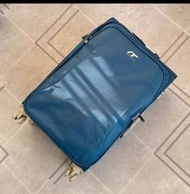 Pre order Brand new IT 28 inch  luggage