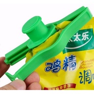 FOOD TONGS / SEALER /CLIP