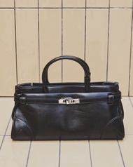 Zaria - กระเป๋าถือหนังแท้ หูจับแข็ง พร้อมสายสะพายถอดได้ และตัวล็อกเข็มขัดแบบบิด