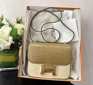 Hermes Mini constance 19 霧面方框鱷魚皮 2H牛皮紙色金扣 D刻