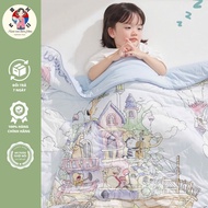 Detachable 4-season premium cotton blanket, lovely details, keeps baby warm.