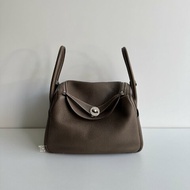 閒置新🫰🏻 Hermès 愛馬仕 Lindy 26 大象灰銀釦