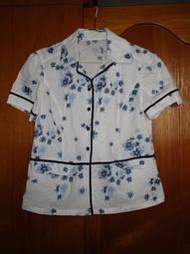 中華電信 舊款 女生 夏季制服 上衣 (裙子是贈送的...)