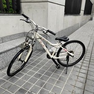 捷安特 JOLLI 17吋24段城市休閒腳踏車