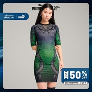 PUMA PRIME/SELECT - ชุดเดรสผู้หญิง PUMA x ARIES ARISE สีเขียว - 63107651