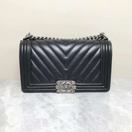 Chanel Boy Medium Calfskin 牛皮銀扣中號