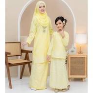 Baju Kurung Moden 「 Warna Soft Yellow 」 Songket Bunga Tabur Printed Set Ibu Dan Anak