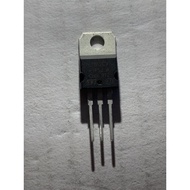 IC L7812**