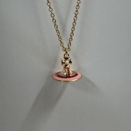 Vivienne Westwood 土星粉色珍珠項鍊