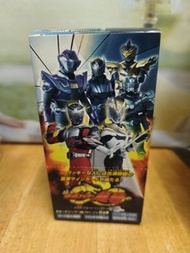 假面騎士龍騎 Episode Final 收藏卡一盒 幪面超人龍騎