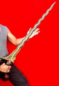 Keris Naga Sasra Raksasa Terbesar Terpanjang