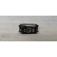 MERCEDES-BENZ W124 FRONT DOOR POWER WINDOW SWITCH RIGHT