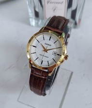 นาฬิกา Casio รุ่น LTP-V004GL-7A นาฬิกาข้อมือผู้หญิงสายหนัง สีน้ำตาล หน้าปัดขาว - ของแท้ 100% ประกันสินค้า 1 ปีเต็ม