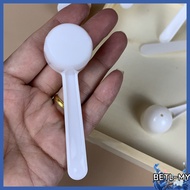 【2026HOT】50/100pc 5g White Plastic Measuring Spoon Gram Scoop Food Baking Medicine Powder