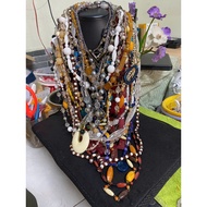 R-Necklaces, fashion straps, vintage vintage accessories