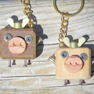 原創木作【立體吊飾】小豬 / 尖叫人 / 鯨魚 / 細菌人