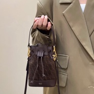 FENDI印花麂皮 mini棕色皮革抽繩水桶手提斜背包12*17*10 98新配件塵袋