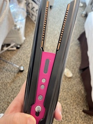 Dyson 直髮器