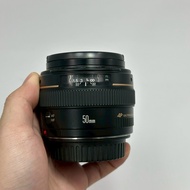 Canon EF 50mm f/1.4 USM