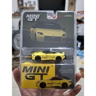 Mini GT Nissan Z super GT Safety Car
