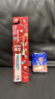 Hello Kitty 50周年限定紀念電動牙刷（兩個刷頭）