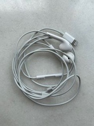 Apple lightning 頭耳機