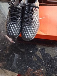 Nike Tiempo Legend 9 足球鞋