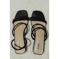 Andi Black Flat Sandals – Size 8 (Fits like 6-7) Preloved