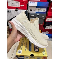 Skechers Ultra Flex 3.0 Breezy Bliss Color natural